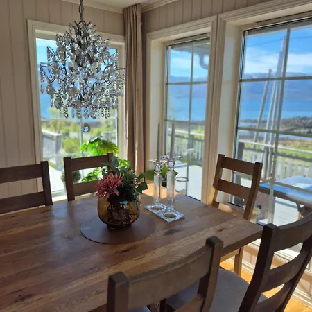 Myklebostad Villa Hov (Troms)