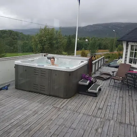 Myklebostad Villa