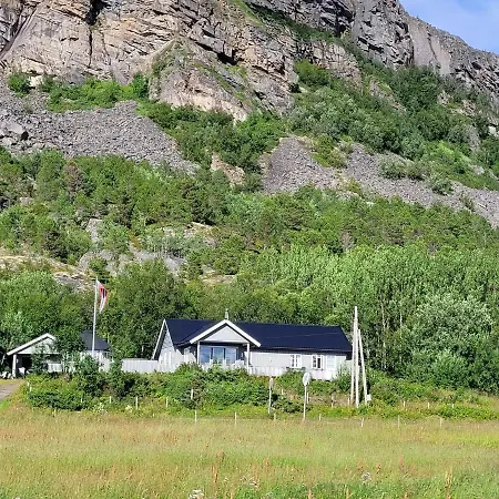 Myklebostad Villa Hov (Troms)