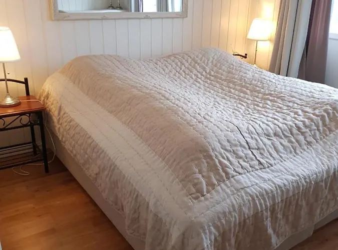 Myklebostad Villa *